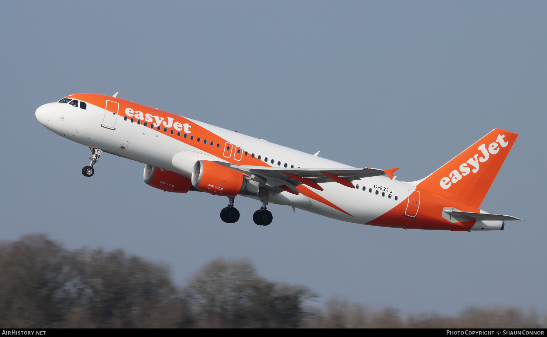 Aircraft Photo of G-EZTJ | Airbus A320-214 | EasyJet | AirHistory.net #444958