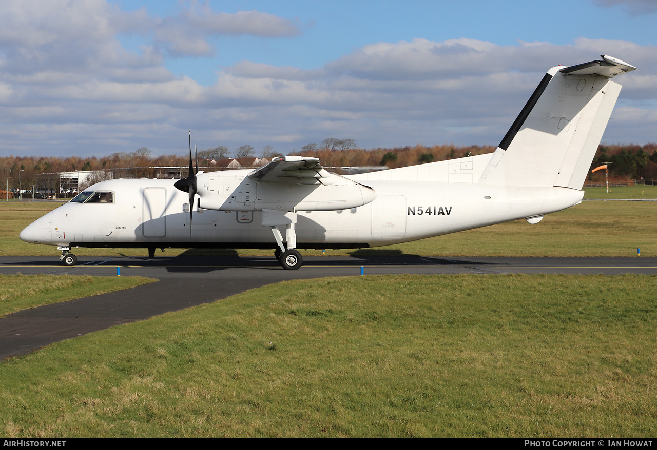 Aircraft Photo of N541AV | Bombardier DHC-8-201Q Dash 8 | AirHistory.net #444991