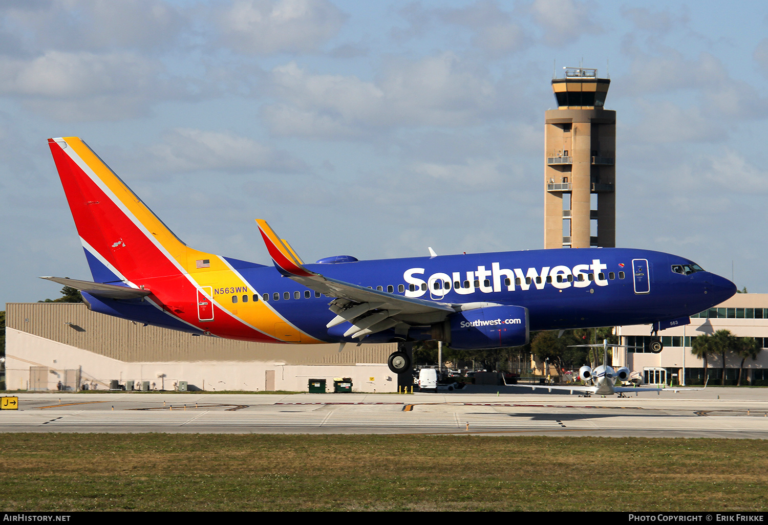 Aircraft Photo of N563WN | Boeing 737-752 | Southwest Airlines | AirHistory.net #445058