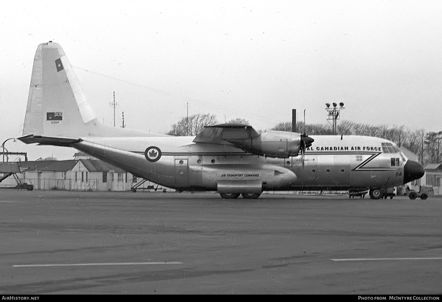 Aircraft Photo of 10304 | Lockheed CC-130B Hercules | Canada - Air Force | AirHistory.net #445092