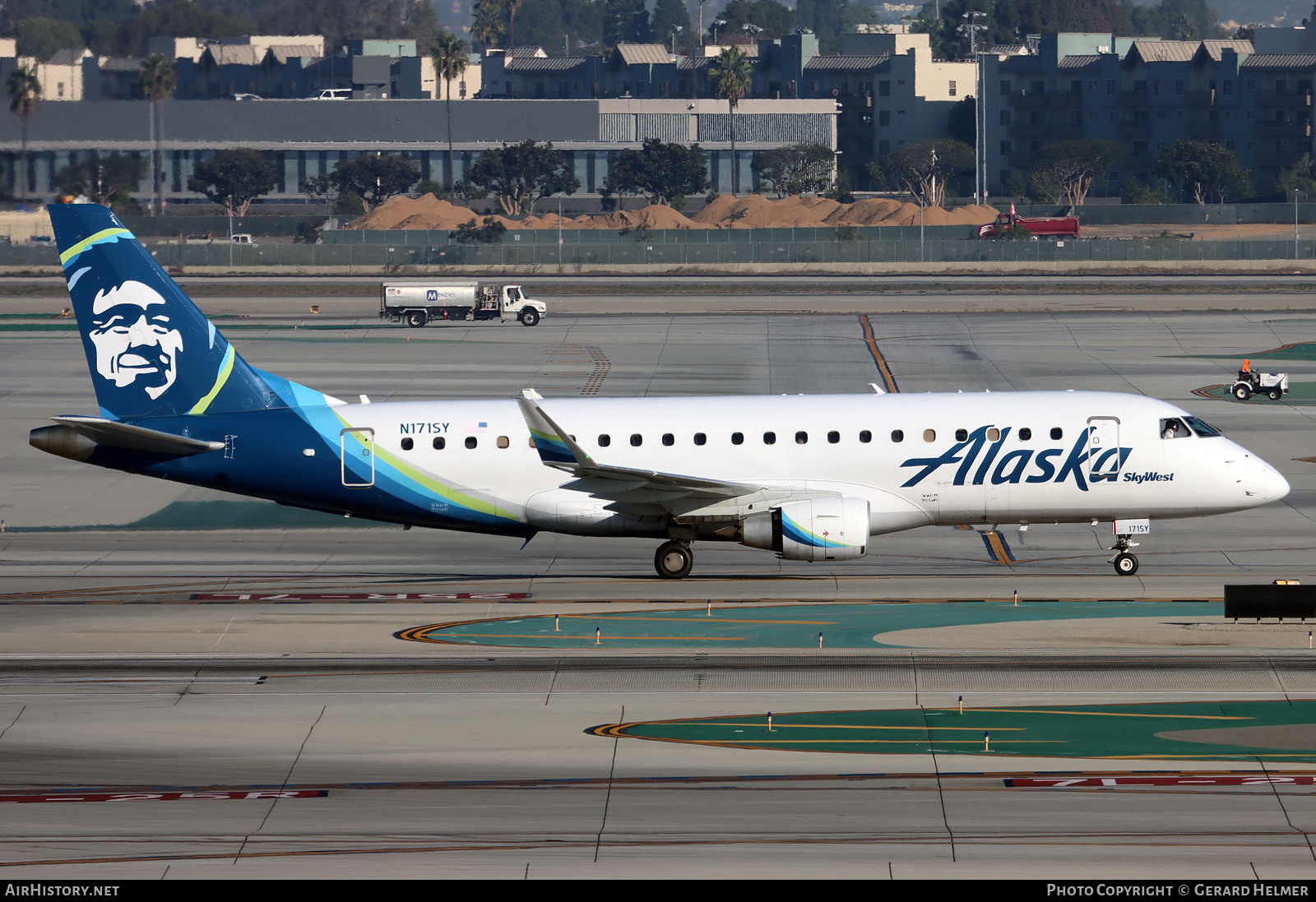 Aircraft Photo of N171SY | Embraer 175LR (ERJ-170-200LR) | Alaska Airlines | AirHistory.net #445251