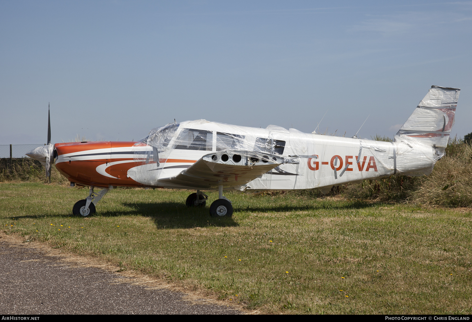 Aircraft Photo of G-OEVA | Piper PA-32-260 Cherokee Six | AirHistory.net #445315