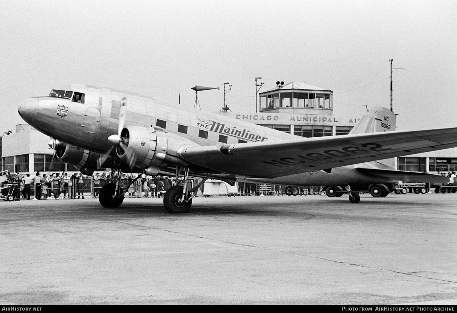 Aircraft Photo of NC16062 | Douglas DC-3A-191 | United Air Lines | AirHistory.net #445427