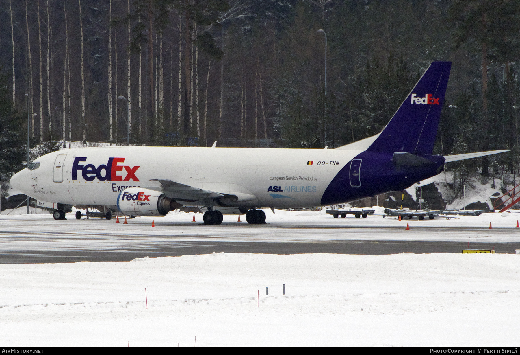 Aircraft Photo of OO-TNN | Boeing 737-45D(SF) | FedEx Express | AirHistory.net #445668