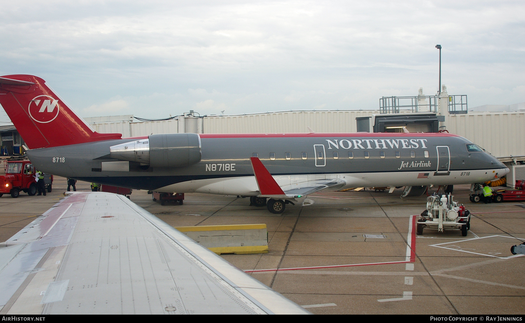 Aircraft Photo of N8718E | Bombardier CRJ-440 (CL-600-2B19) | Northwest Jet Airlink | AirHistory.net #445783