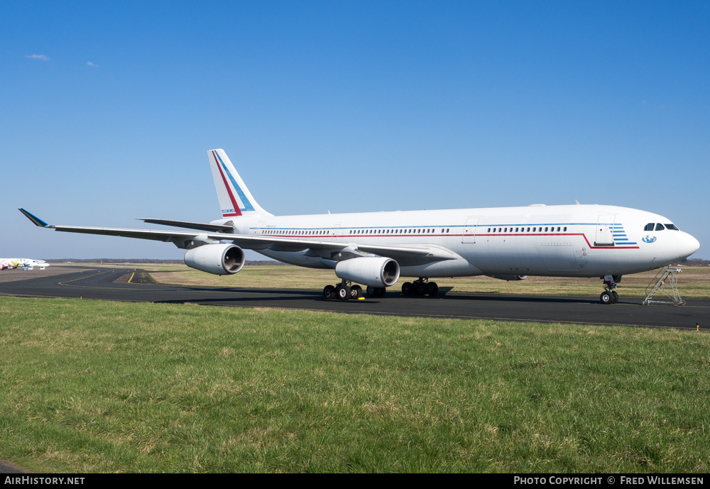 Aircraft Photo of F-HFDD | Airbus A340-212 | AirHistory.net #445801