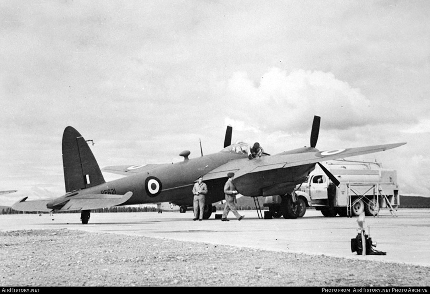 Aircraft Photo of PF621 | De Havilland D.H. 98 Mosquito PR34 | UK - Air Force | AirHistory.net #445855