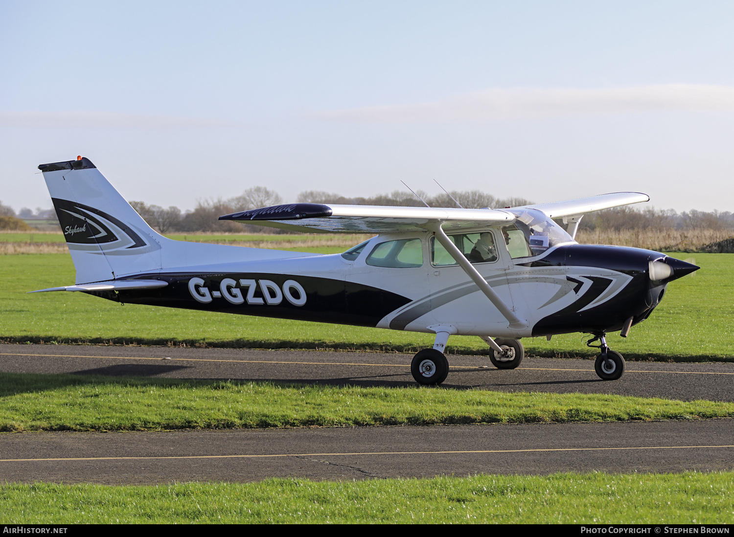 Aircraft Photo of G-GZDO | Cessna 172N Skyhawk | AirHistory.net #445884