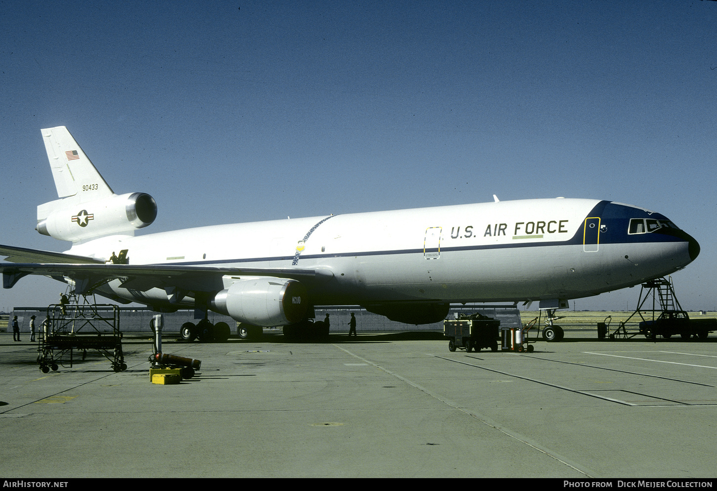 Aircraft Photo of 79-0433 / 90433 | McDonnell Douglas KC-10A Extender (DC-10-30CF) | USA - Air Force | AirHistory.net #445925