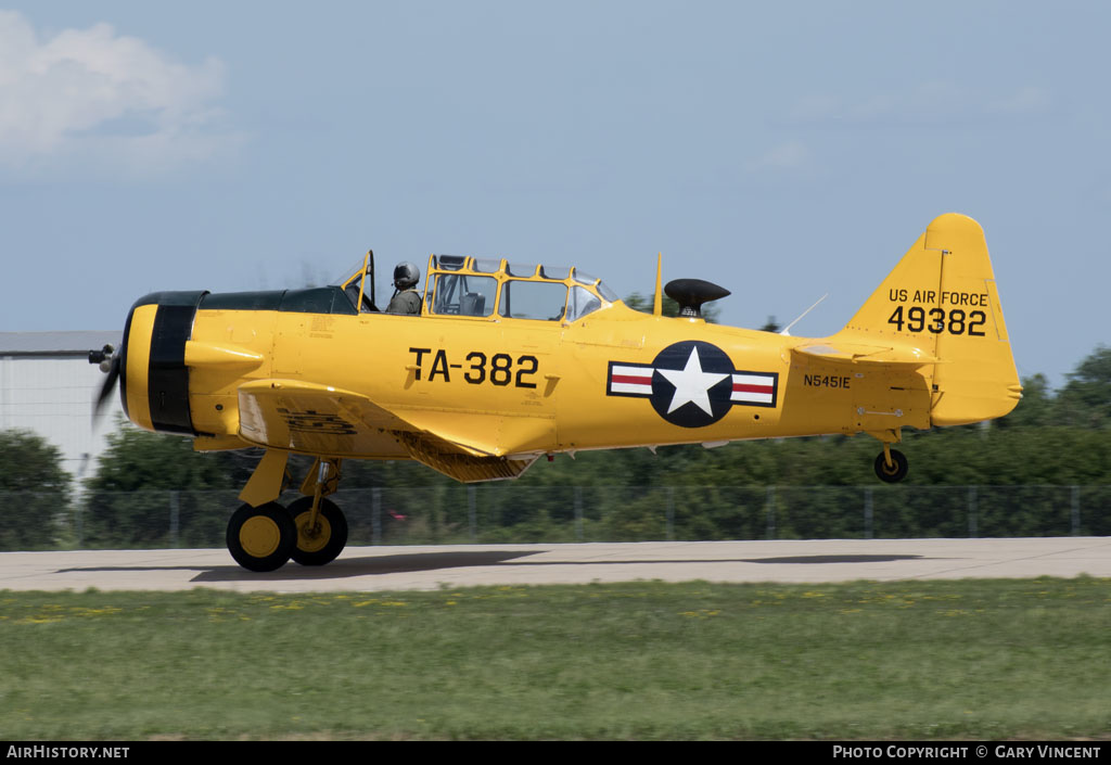 Aircraft Photo of N5451E / 49382 | North American T-6G Texan | USA - Air Force | AirHistory.net #445996