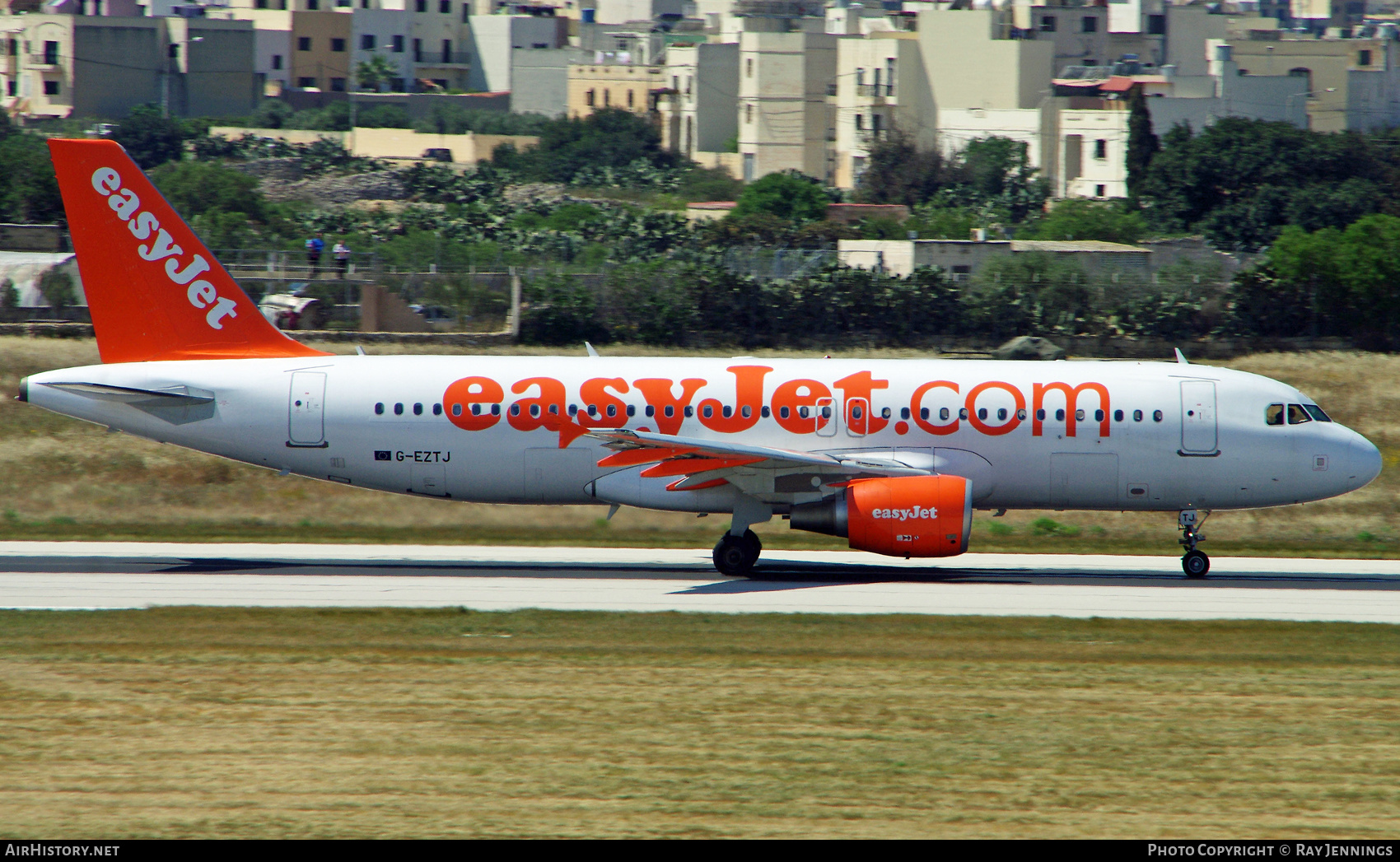 Aircraft Photo of G-EZTJ | Airbus A320-214 | EasyJet | AirHistory.net #446063