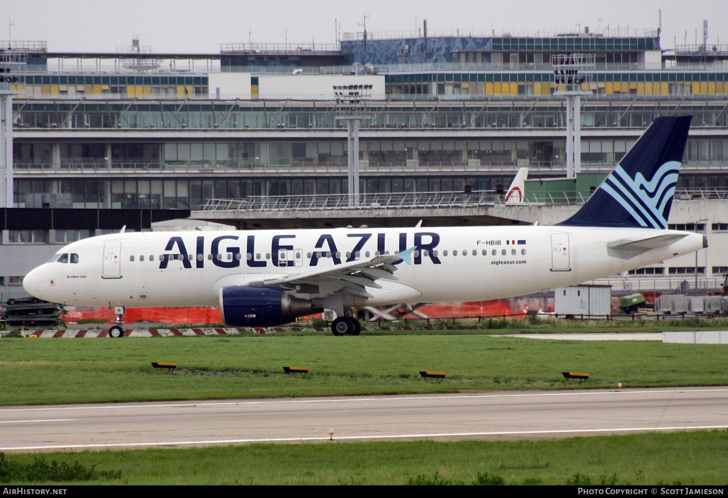 Aircraft Photo of F-HBIB | Airbus A320-214 | Aigle Azur | AirHistory.net #446125