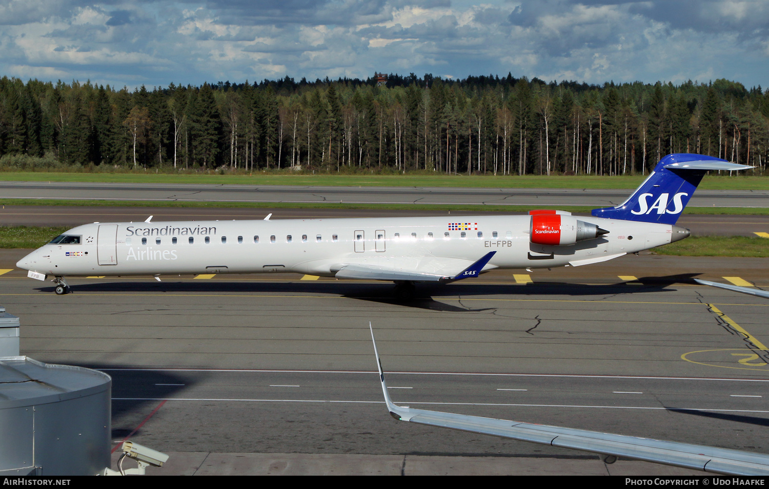 Aircraft Photo of EI-FPB | Bombardier CRJ-900LR NG (CL-600-2D24) | Scandinavian Airlines - SAS | AirHistory.net #446128