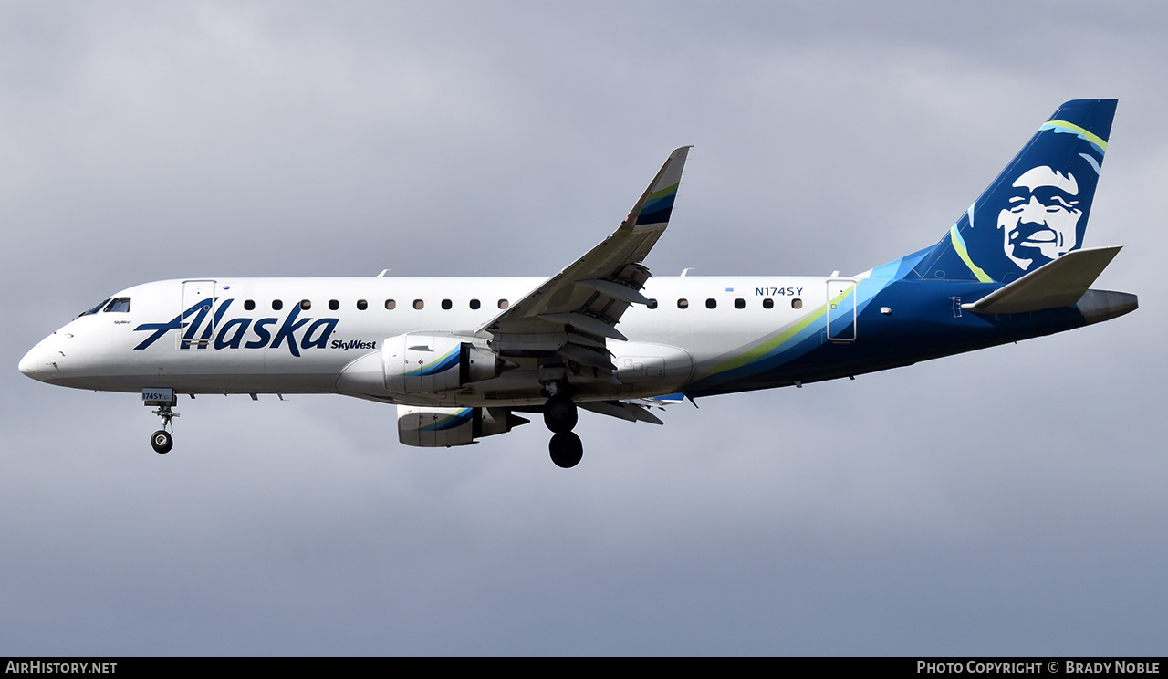 Aircraft Photo of N174SY | Embraer 170LR (ERJ-170-100LR) | Alaska Airlines | AirHistory.net #446149
