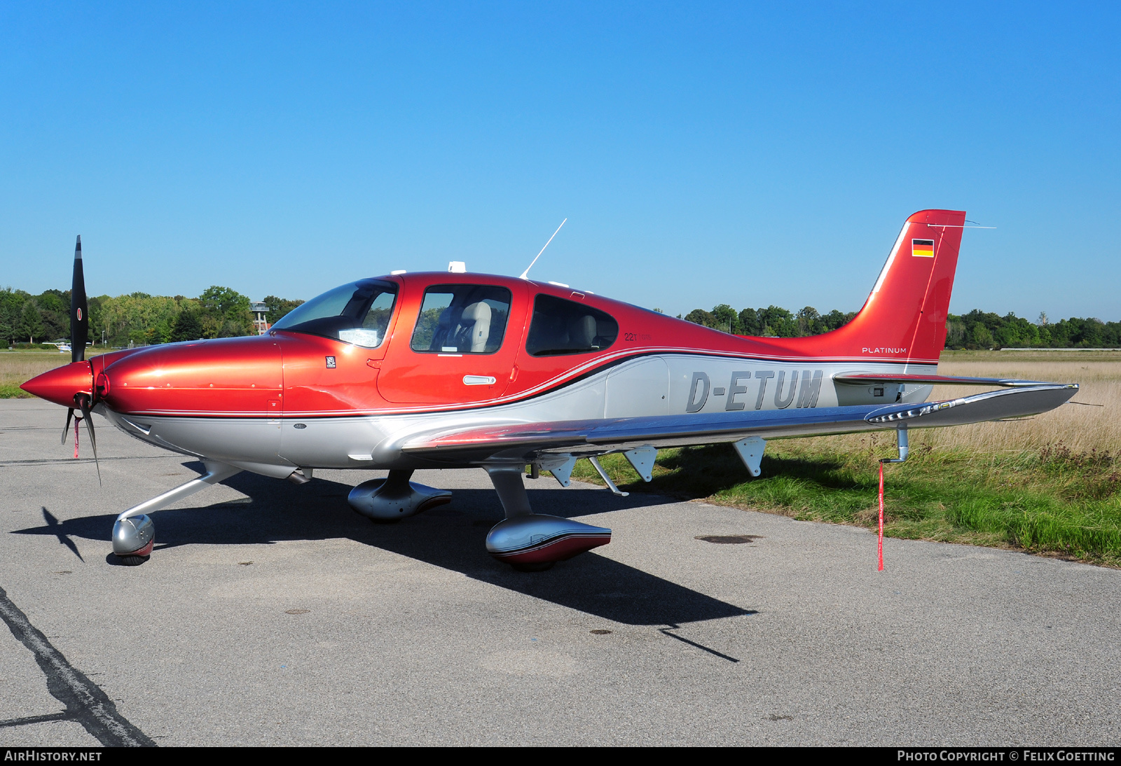 Aircraft Photo of D-ETUM | Cirrus SR-22T G6-GTS Platinum | AirHistory.net #446435