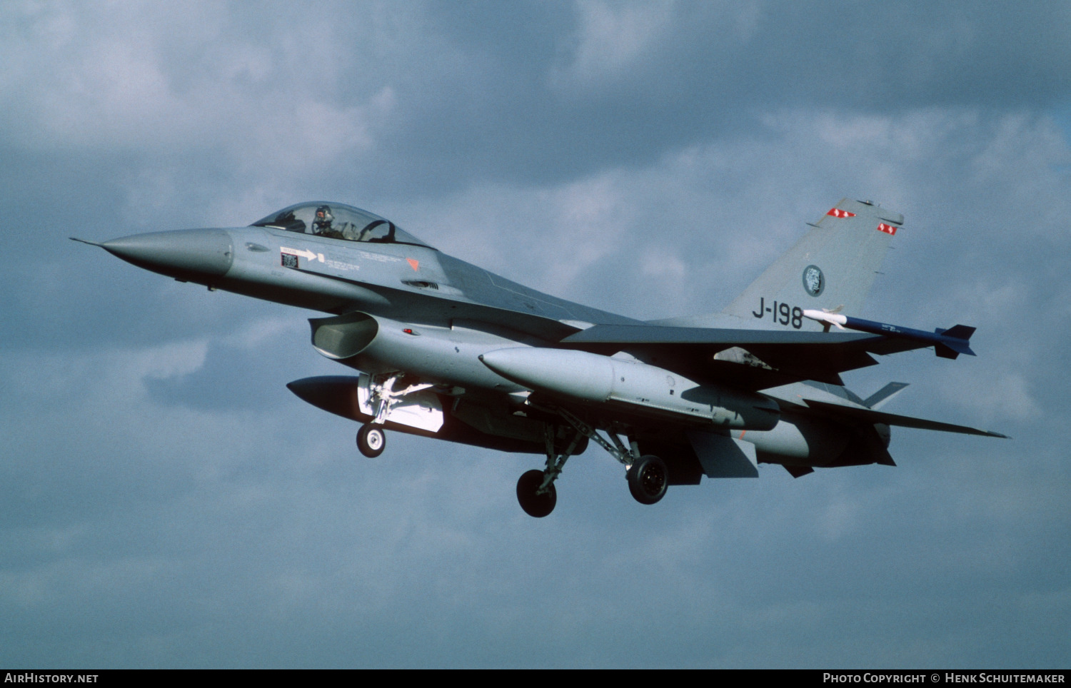 Aircraft Photo of J-198 | General Dynamics F-16A Fighting Falcon | Netherlands - Air Force | AirHistory.net #446470