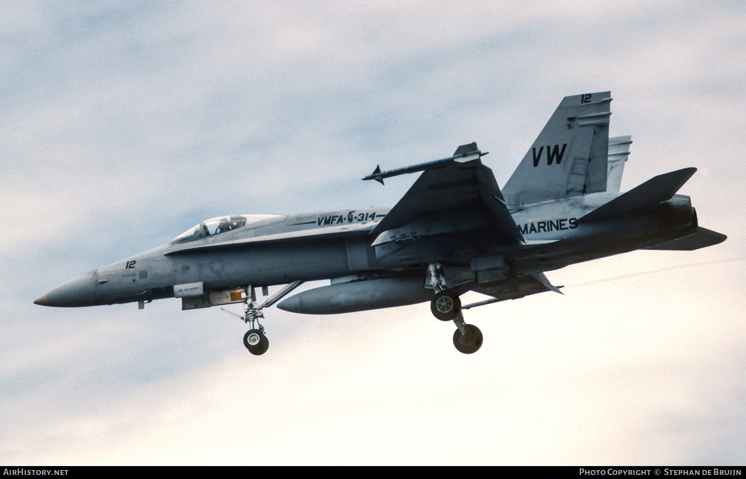 Aircraft Photo of 162401 | McDonnell Douglas F/A-18A Hornet | USA - Marines | AirHistory.net #446551