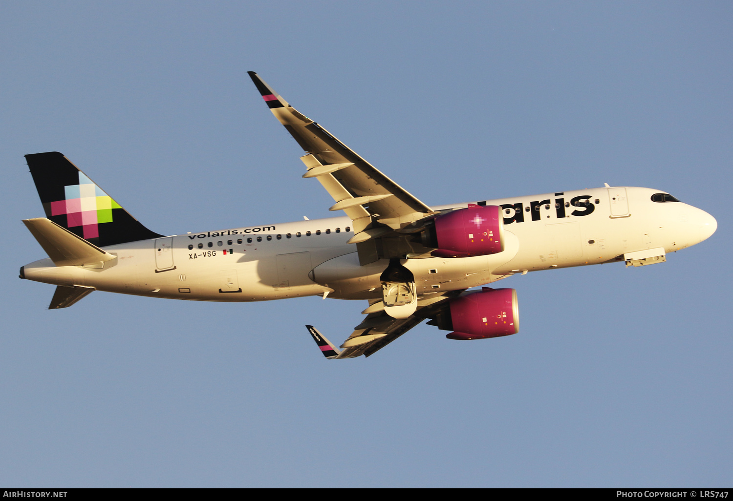 Aircraft Photo of XA-VSG | Airbus A320-272N | Volaris | AirHistory.net #446554