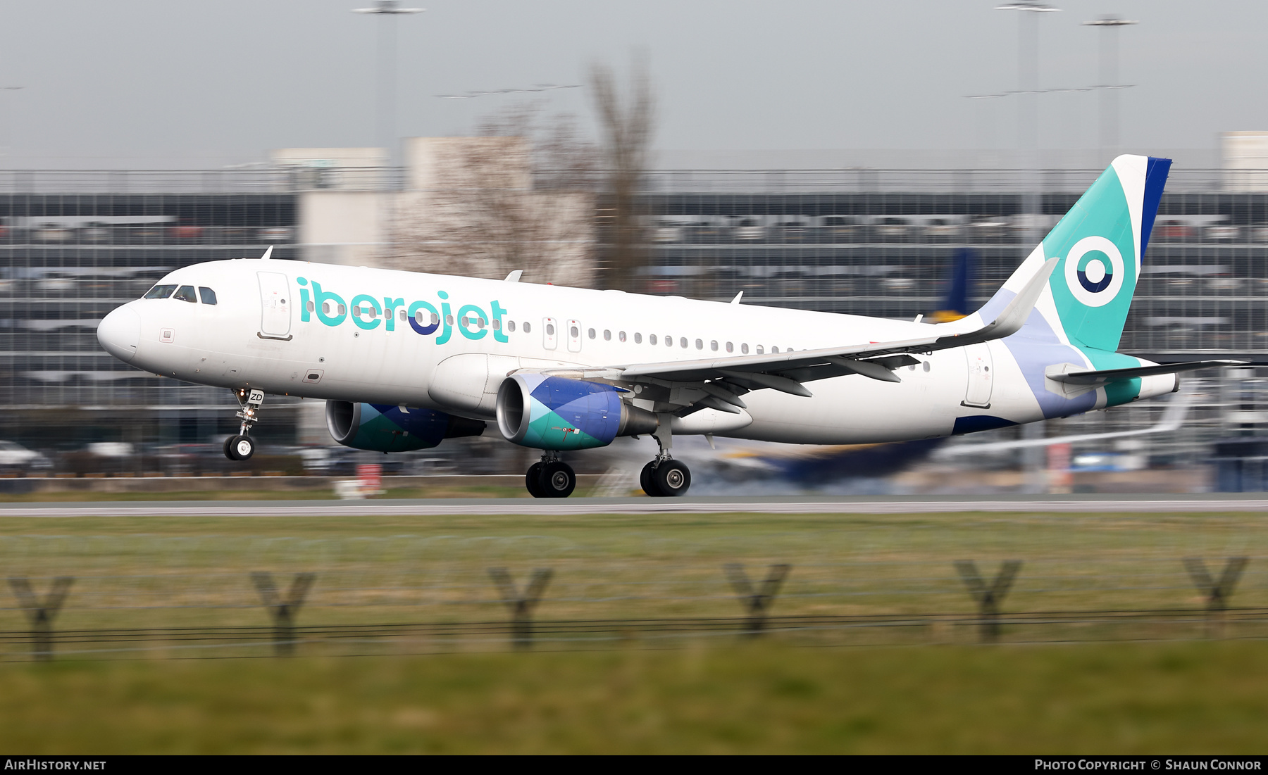 Aircraft Photo of EC-LZD | Airbus A320-214 | Iberojet | AirHistory.net #446556