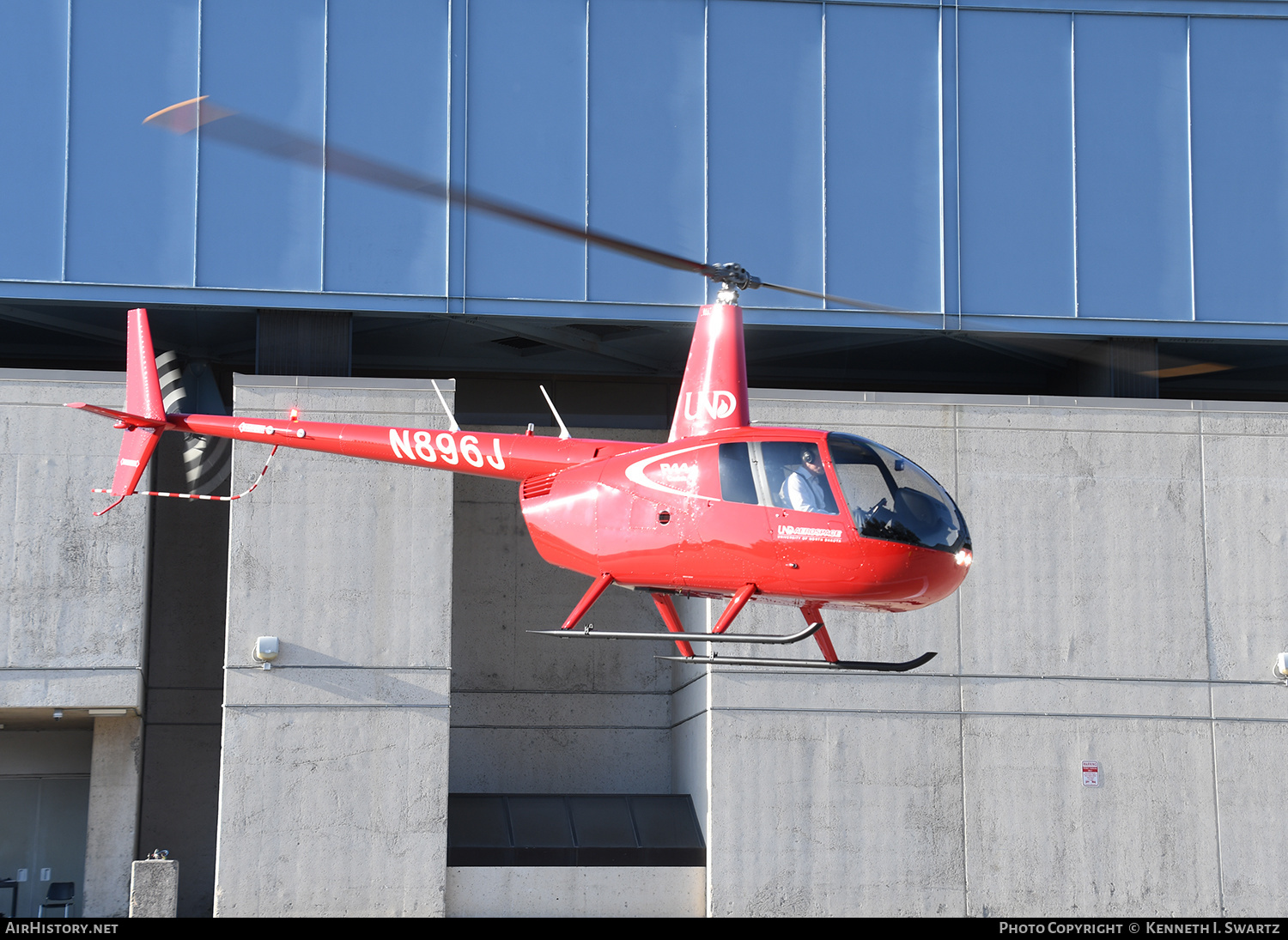 Aircraft Photo of N896J | Robinson R-44 Cadet | UND Aerospace - University of North Dakota | AirHistory.net #446564