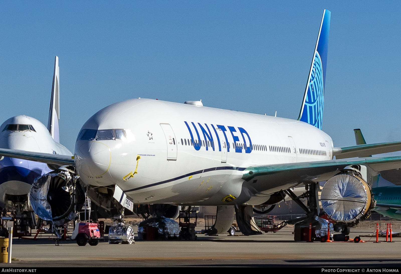 Aircraft Photo of N212UA | Boeing 777-222 | United Airlines | AirHistory.net #446628