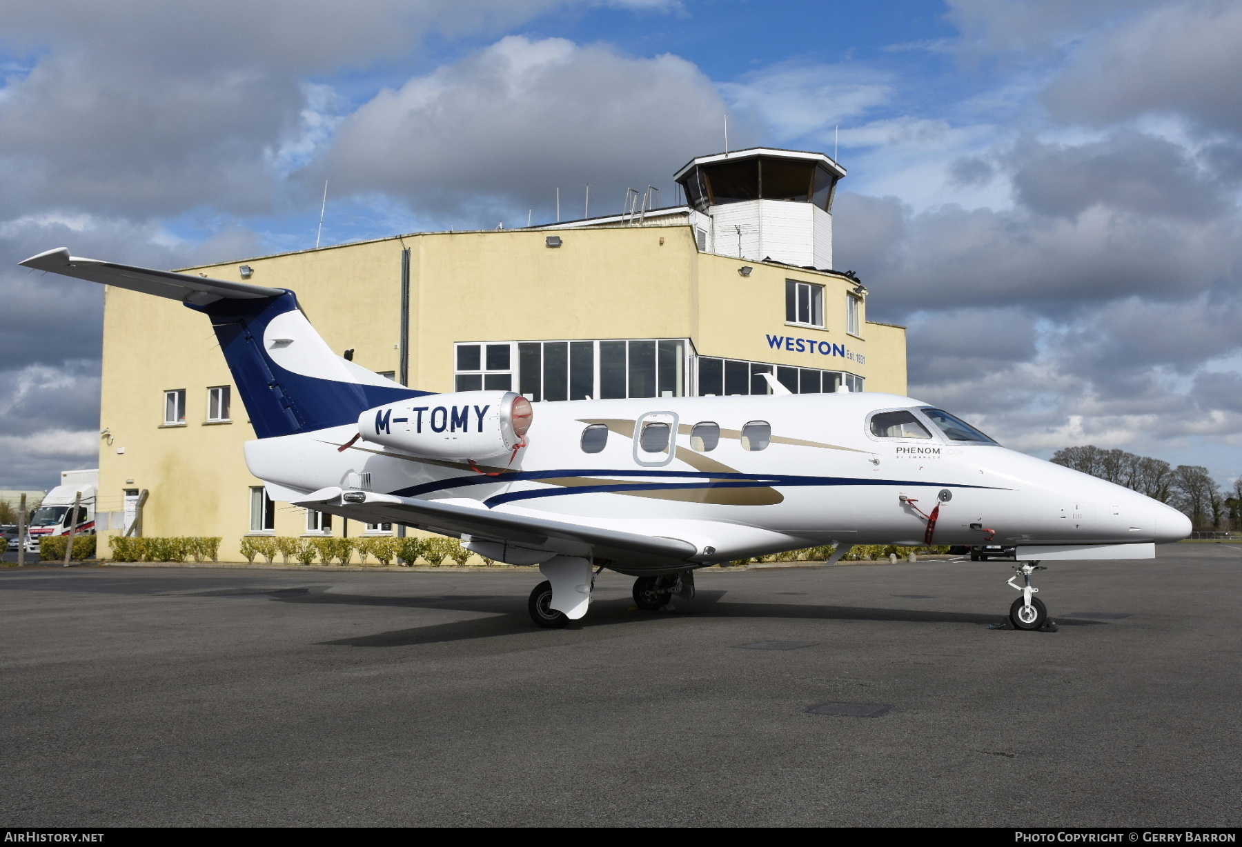 Aircraft Photo of M-TOMY | Embraer EMB-500 Phenom 100E | AirHistory.net #446633