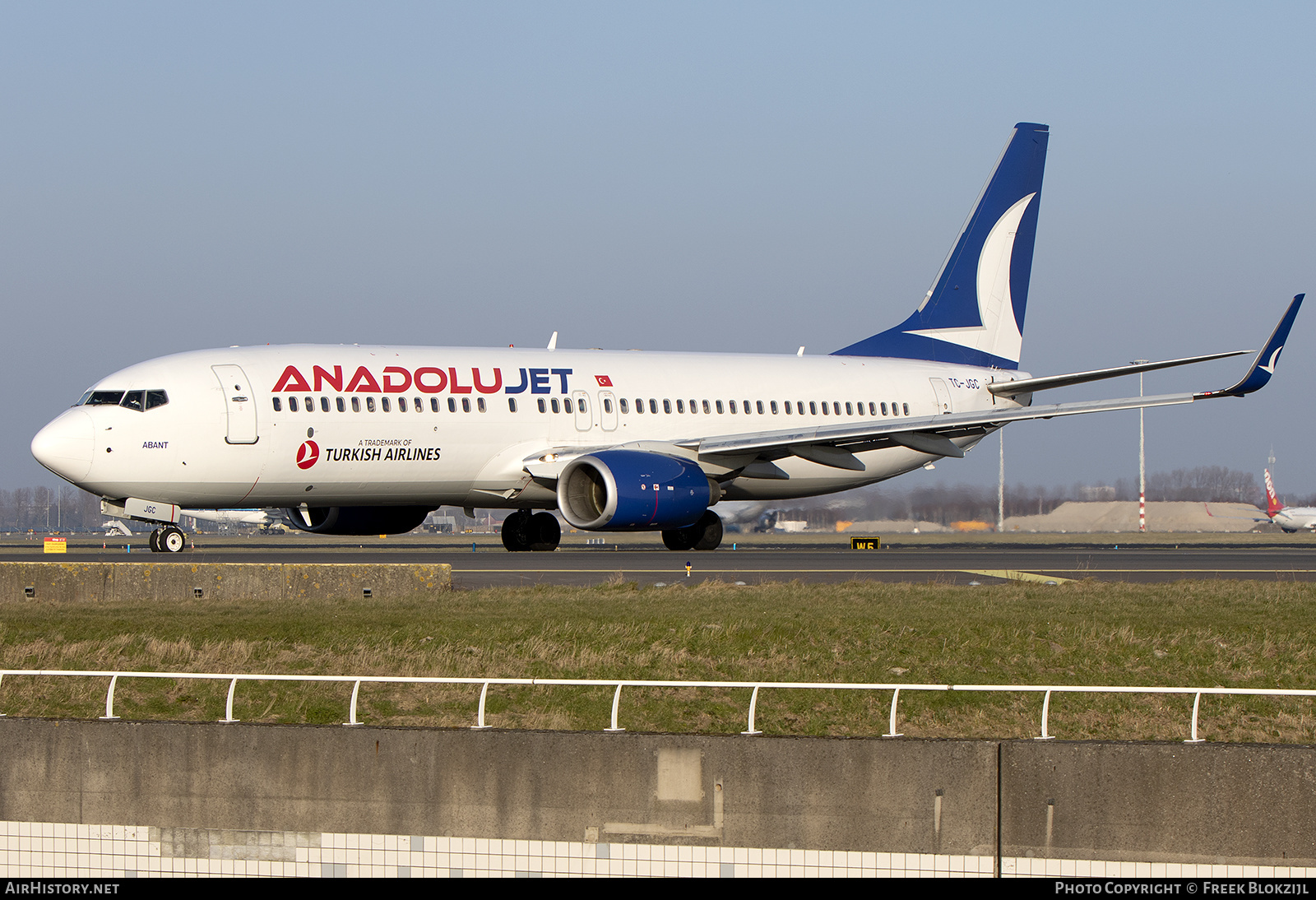 Aircraft Photo of TC-JGC | Boeing 737-8F2 | AnadoluJet | AirHistory.net #446661