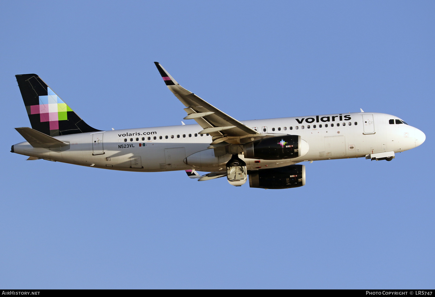 Aircraft Photo of N523VL | Airbus A320-233 | Volaris | AirHistory.net #446807