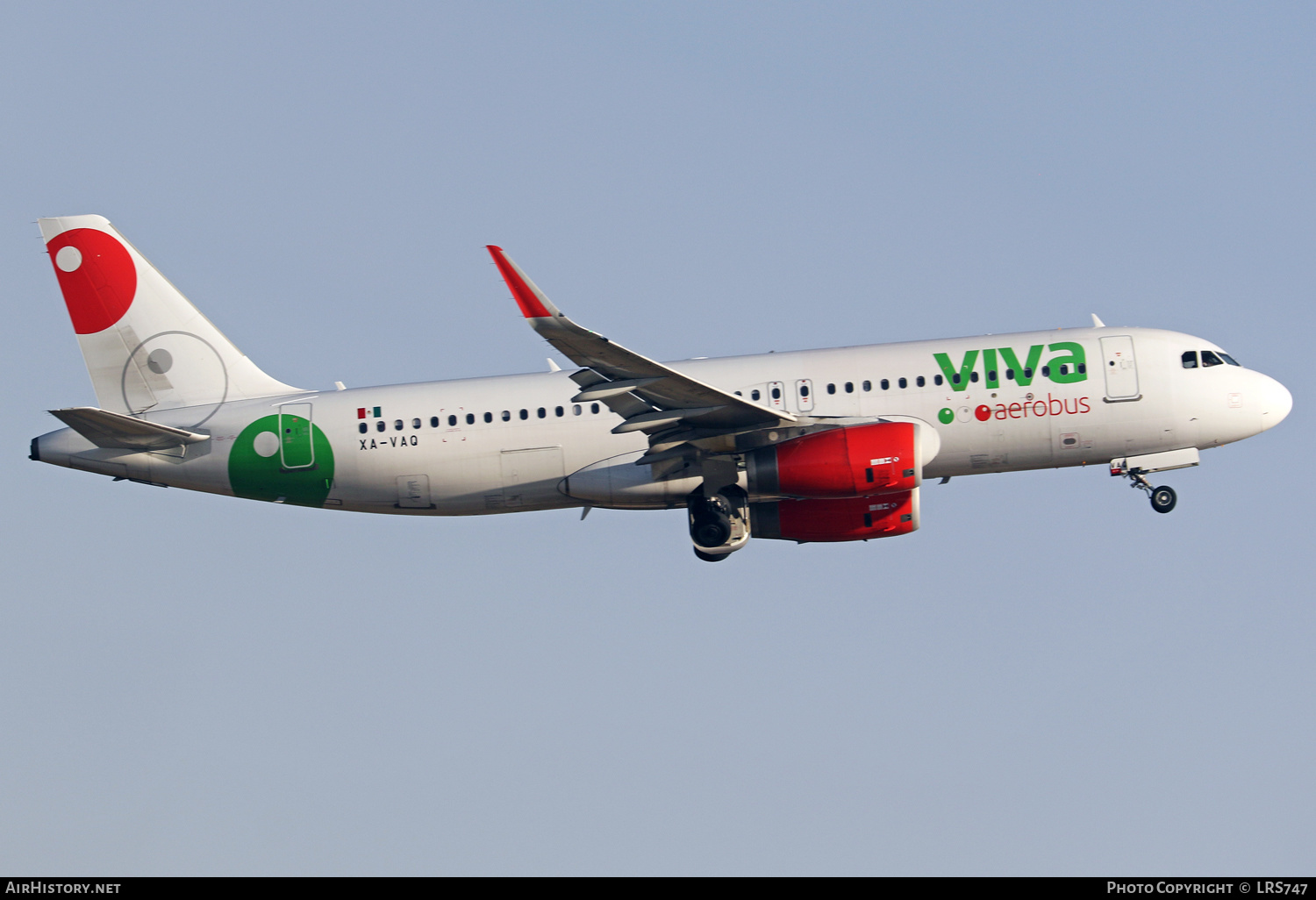 Aircraft Photo of XA-VAQ | Airbus A320-232 | Viva Aerobús | AirHistory.net #446809