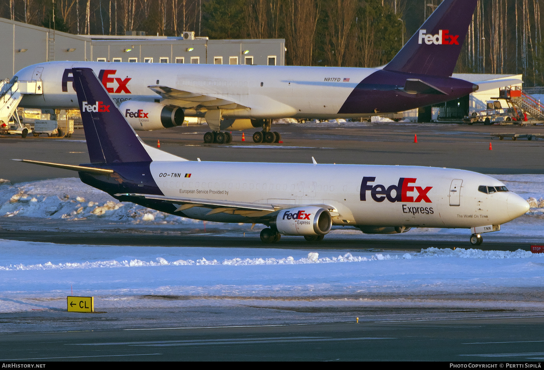 Aircraft Photo of OO-TNN | Boeing 737-45D(SF) | FedEx Express | AirHistory.net #446949