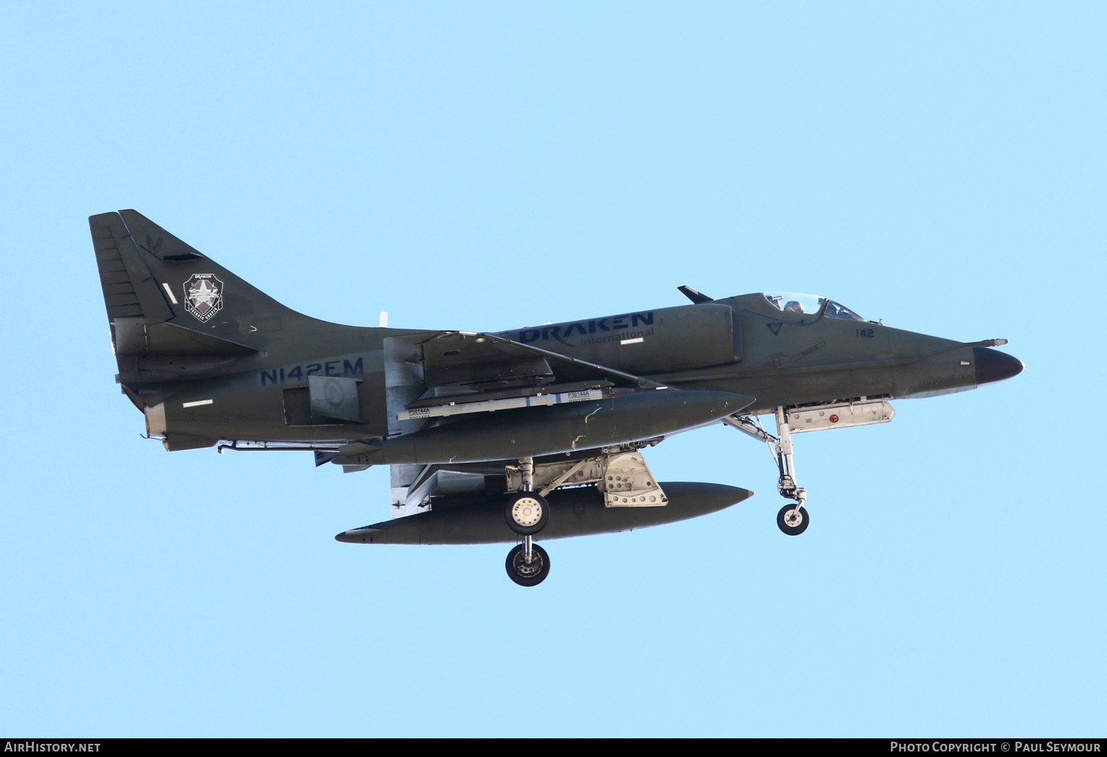 Aircraft Photo of N142EM | Douglas A-4K Skyhawk | Draken International | AirHistory.net #447092