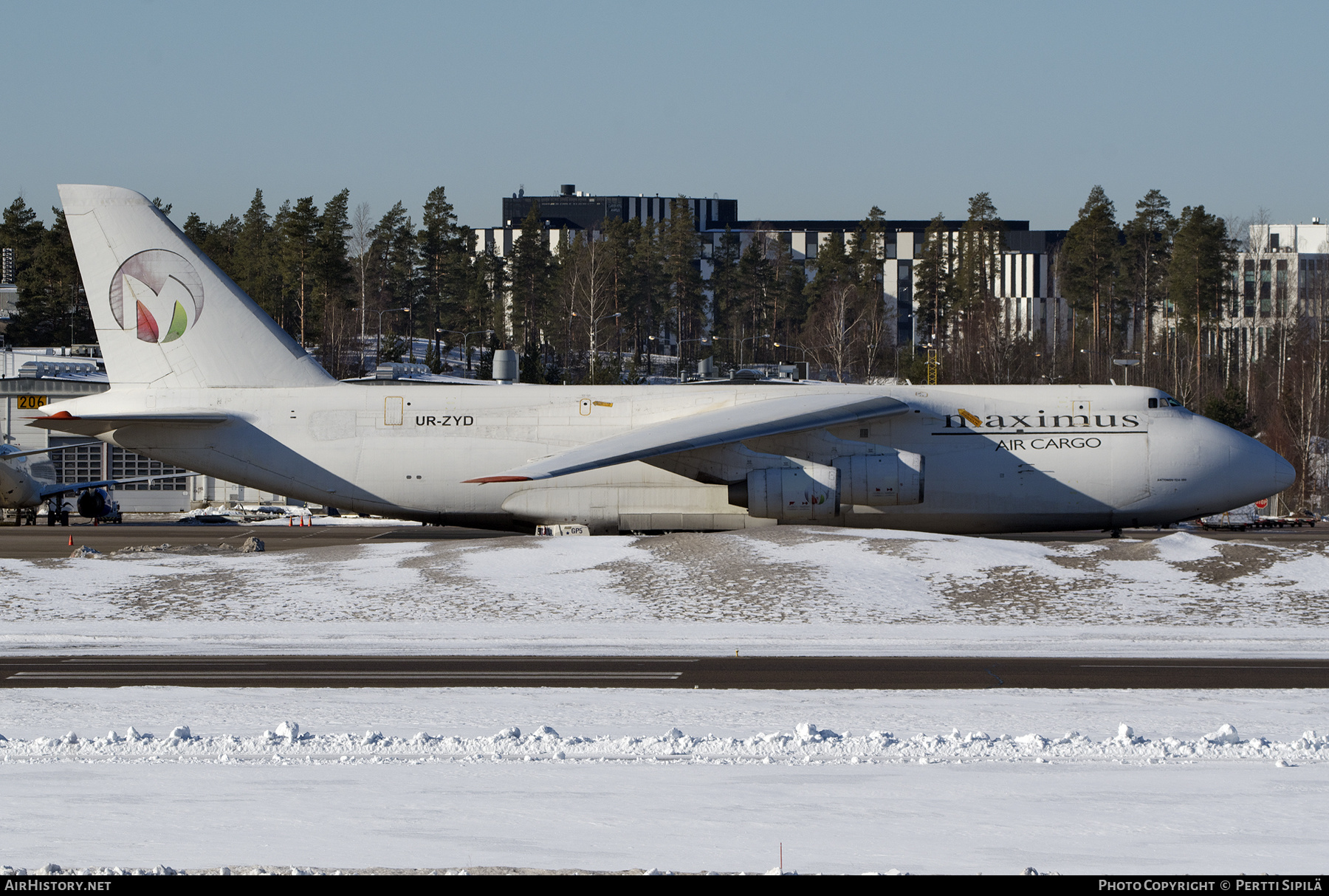 Aircraft Photo of UR-ZYD | Antonov An-124-100 Ruslan | Maximus Air Cargo | AirHistory.net #447140