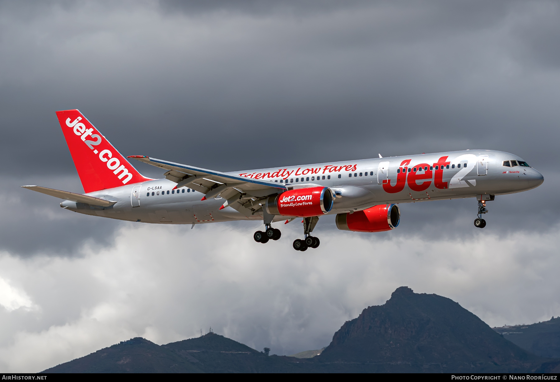 Aircraft Photo of G-LSAA | Boeing 757-236 | Jet2 | AirHistory.net #447768