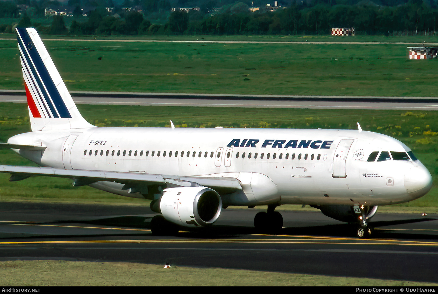 Aircraft Photo of F-GFKZ | Airbus A320-211 | Air France | AirHistory.net #447851