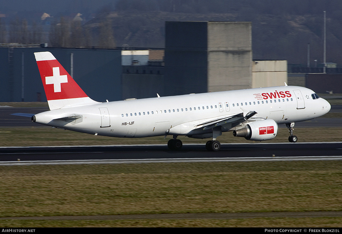 Aircraft Photo of HB-IJF | Airbus A320-214 | Swiss International Air Lines | AirHistory.net #447888