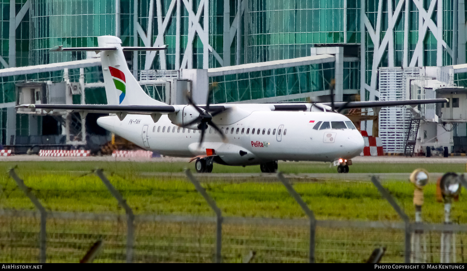 Aircraft Photo of PK-PAH | ATR ATR-72-500 (ATR-72-212A) | Pelita Air Service | AirHistory.net #447903
