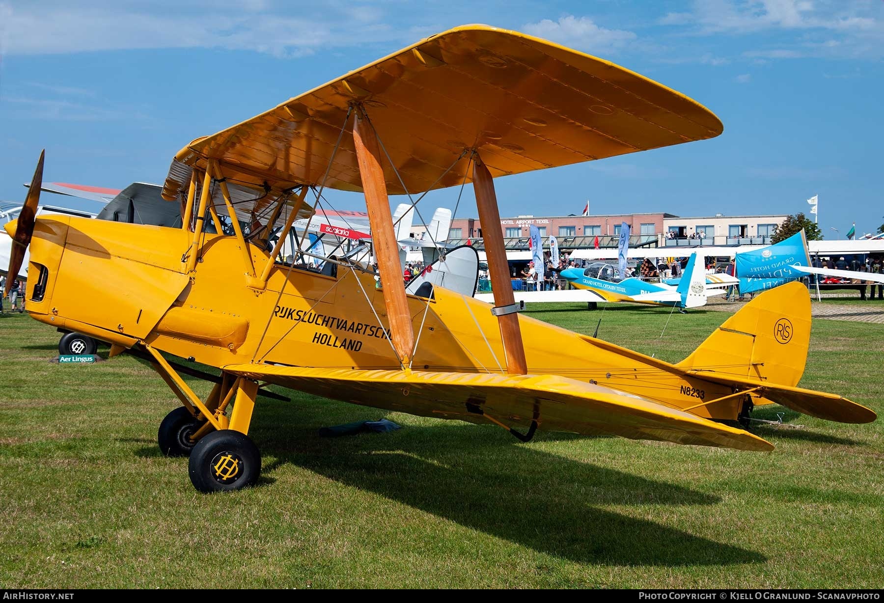 Aircraft Photo of N8233 | De Havilland D.H. 82A Tiger Moth II | Rijksluchtvaartschool - RLS | AirHistory.net #447987