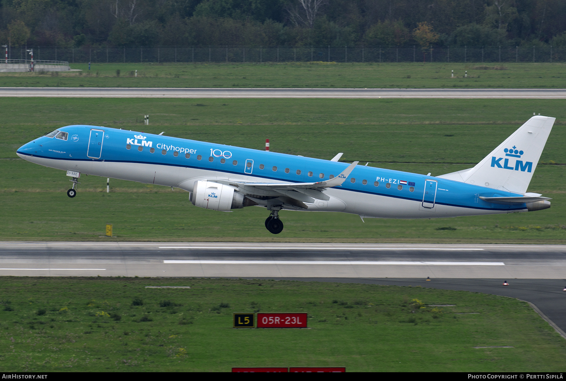 Aircraft Photo of PH-EZI | Embraer 190STD (ERJ-190-100STD) | KLM Cityhopper | AirHistory.net #447996