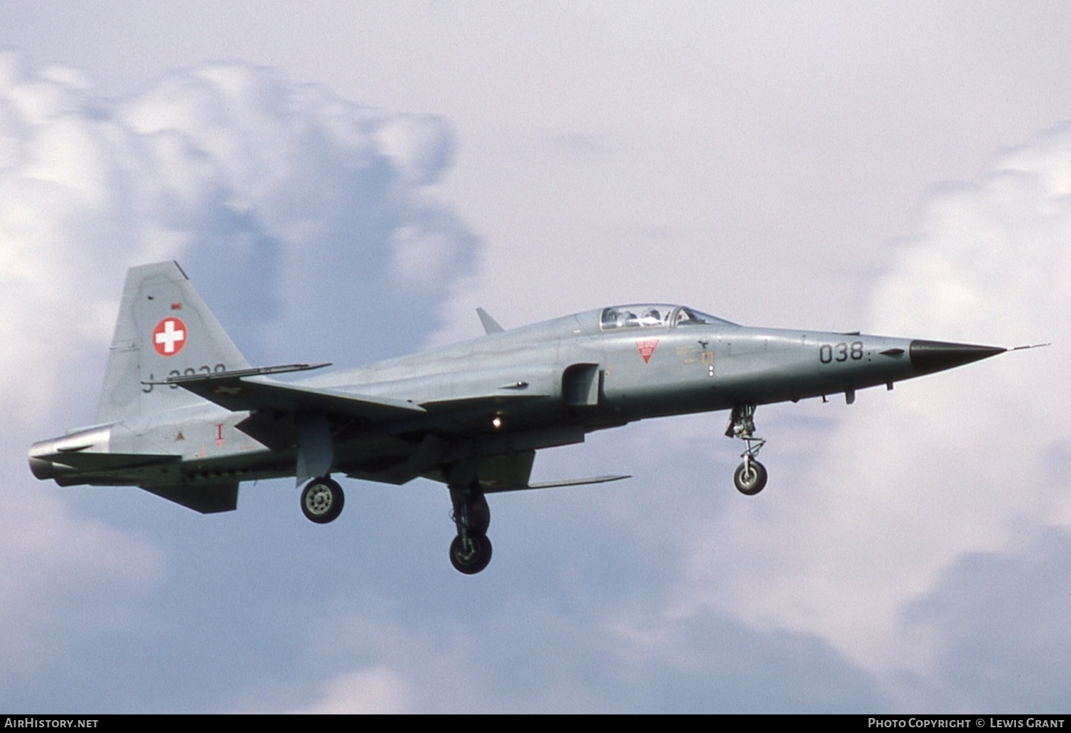 Aircraft Photo of J-3038 | Northrop F-5E Tiger II | Switzerland - Air Force | AirHistory.net #448093