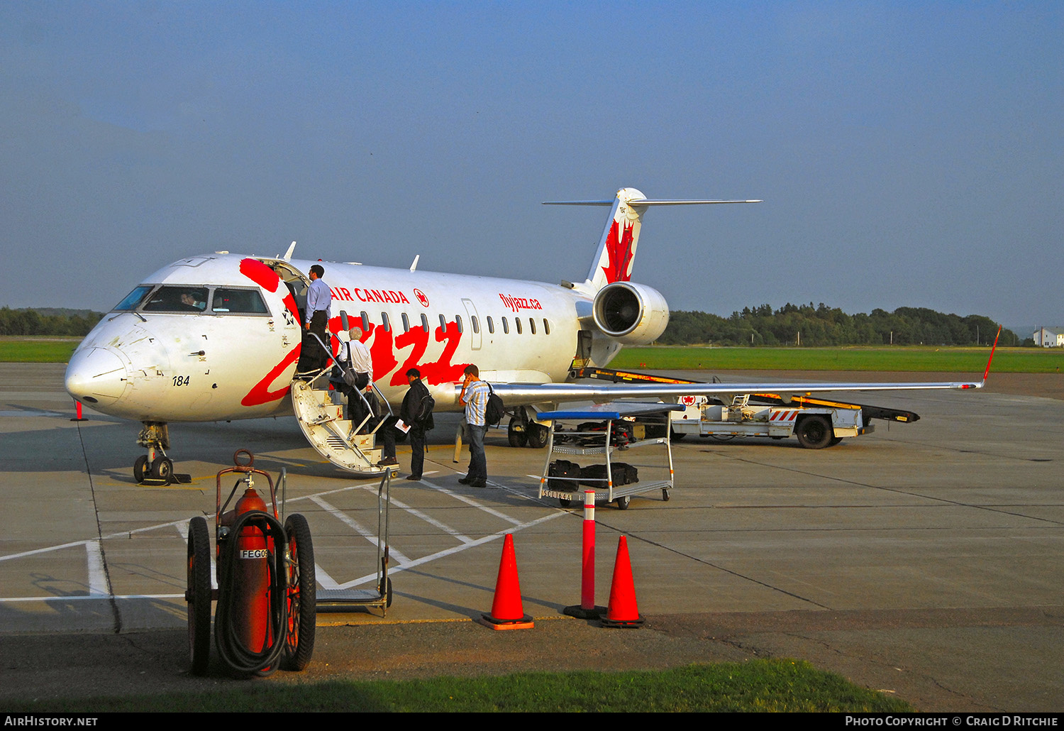 Aircraft Photo of C-GKER | Bombardier CRJ-200BLR (CL-600-2B19) | Air Canada Jazz | AirHistory.net #448096