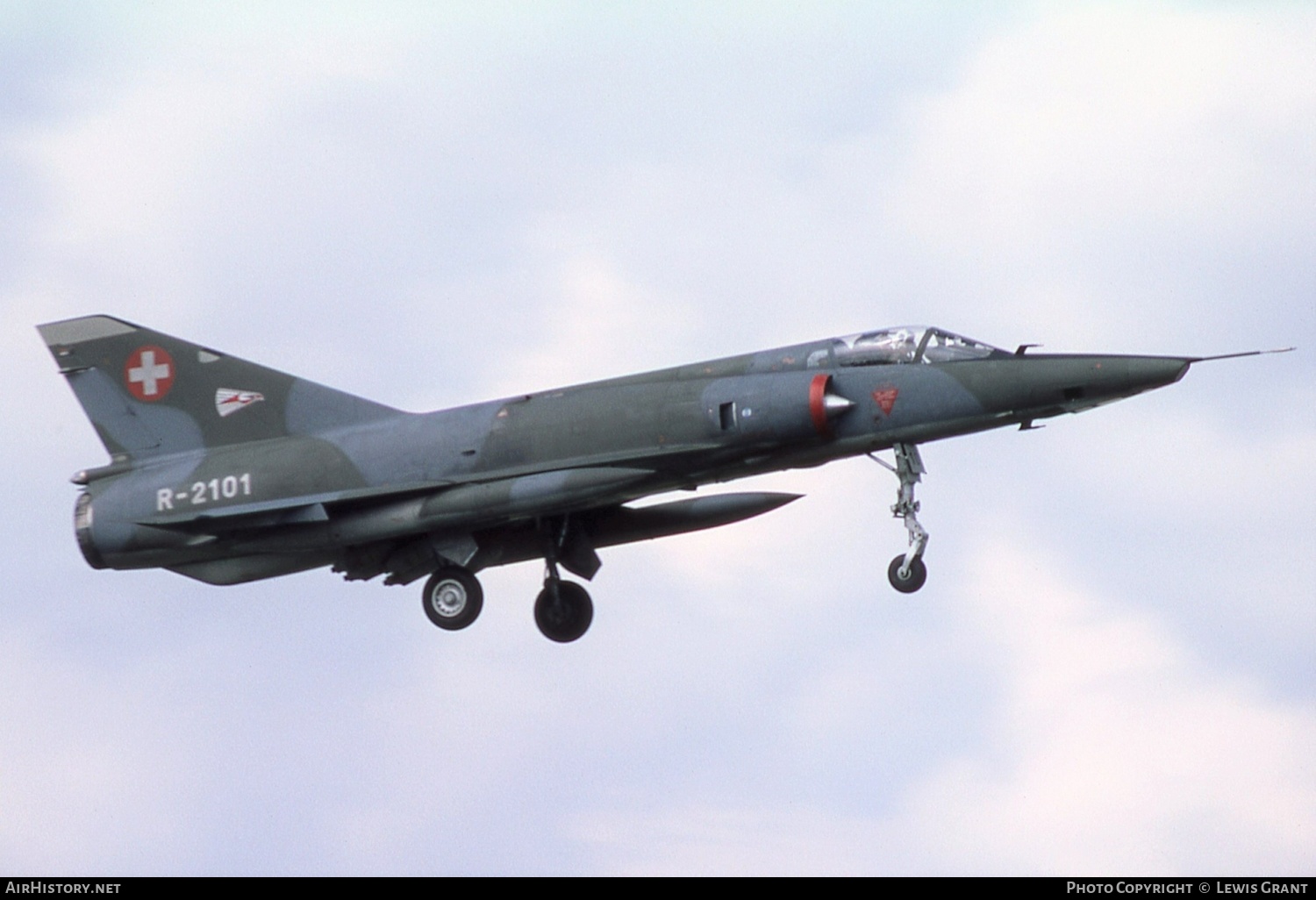 Aircraft Photo of R-2101 | Dassault Mirage IIIRS | Switzerland - Air Force | AirHistory.net #448097