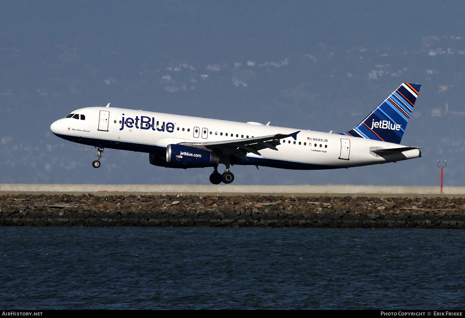 Aircraft Photo of N589JB | Airbus A320-232 | JetBlue Airways | AirHistory.net #448142