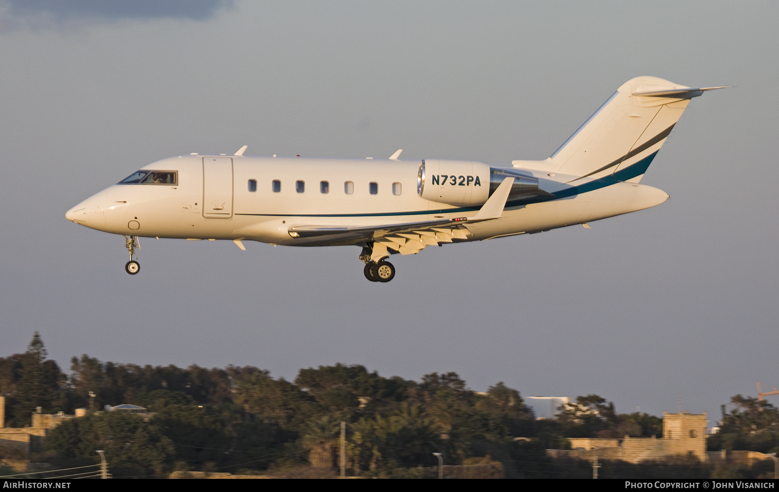Aircraft Photo of N732PA | Bombardier Challenger 605 (CL-600-2B16) | AirHistory.net #448354