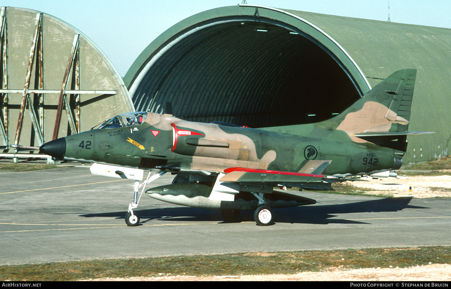 Aircraft Photo of 942 | Douglas A-4SU Skyhawk | Singapore - Air Force | AirHistory.net #448403