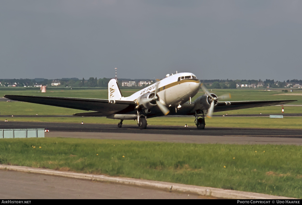 Aircraft Photo of G-AGYZ | Douglas C-47A Skytrain | Air Freight | AirHistory.net #448522