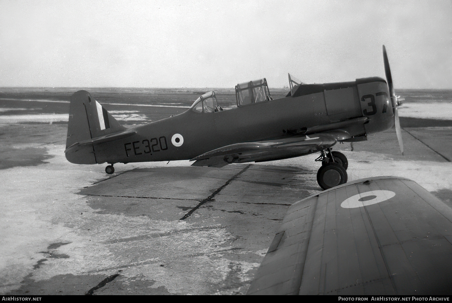 Aircraft Photo of FE920 | North American AT-16 Harvard IIB | Canada - Air Force | AirHistory.net #449012
