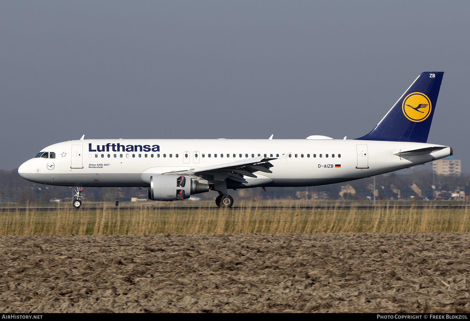 Aircraft Photo of D-AIZB | Airbus A320-214 | Lufthansa | AirHistory.net #449183