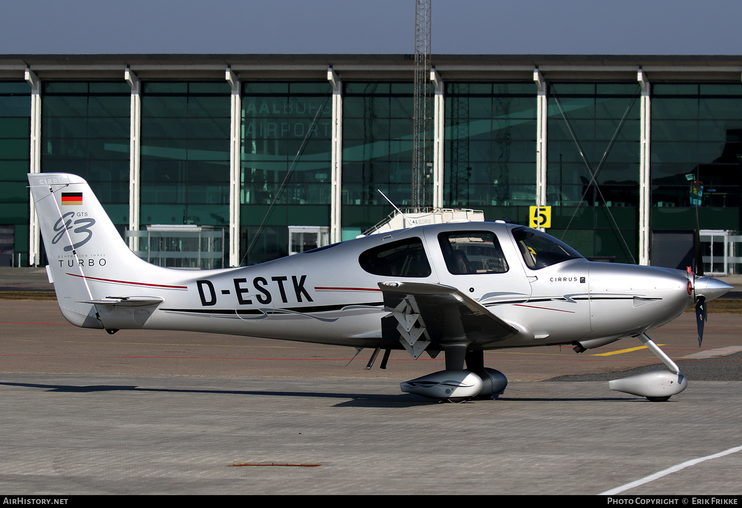 Aircraft Photo of D-ESTK | Cirrus SR-22 G3-GTS Turbo | AirHistory.net #449337