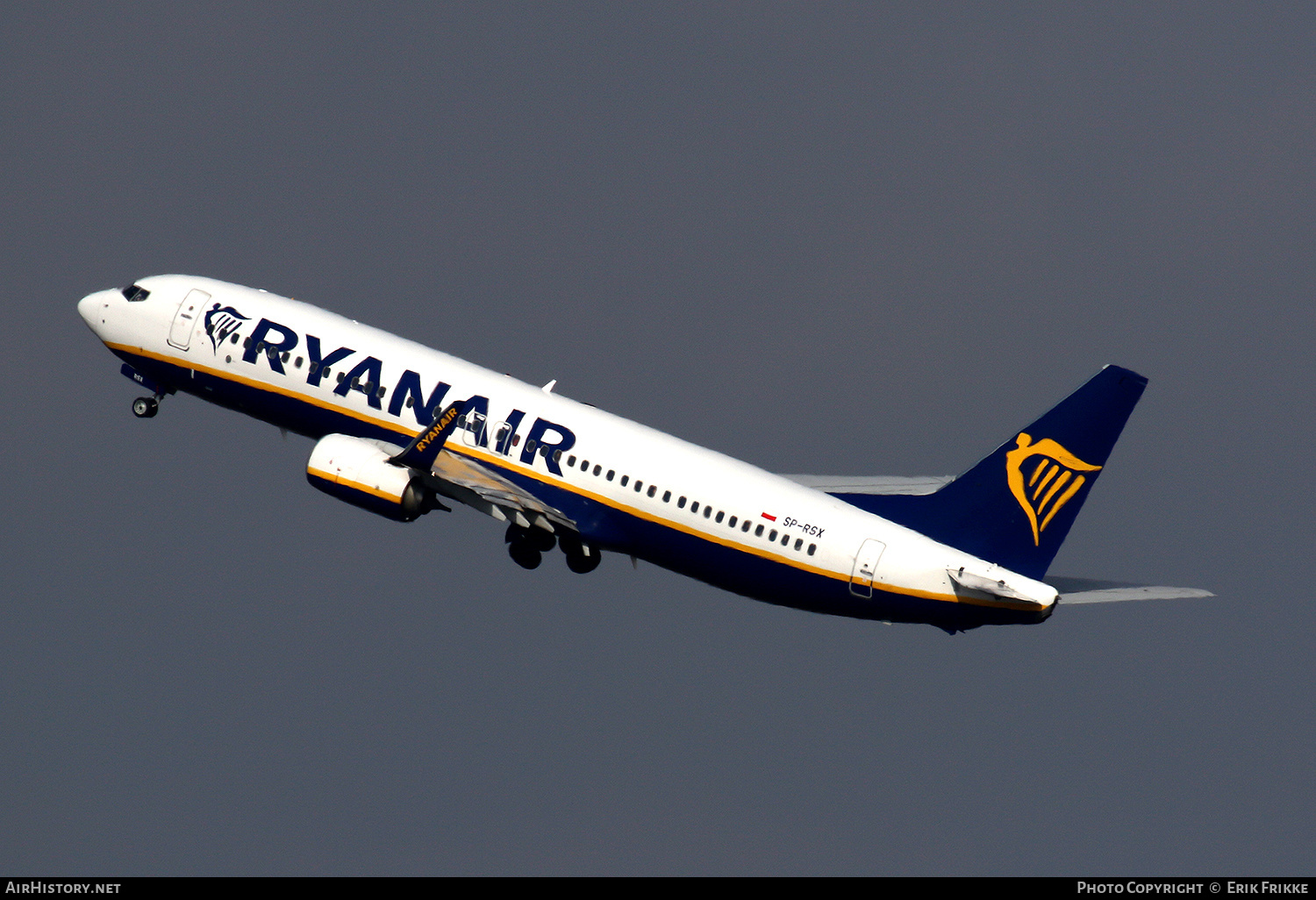 Aircraft Photo of SP-RSX | Boeing 737-800 | Ryanair | AirHistory.net #449340