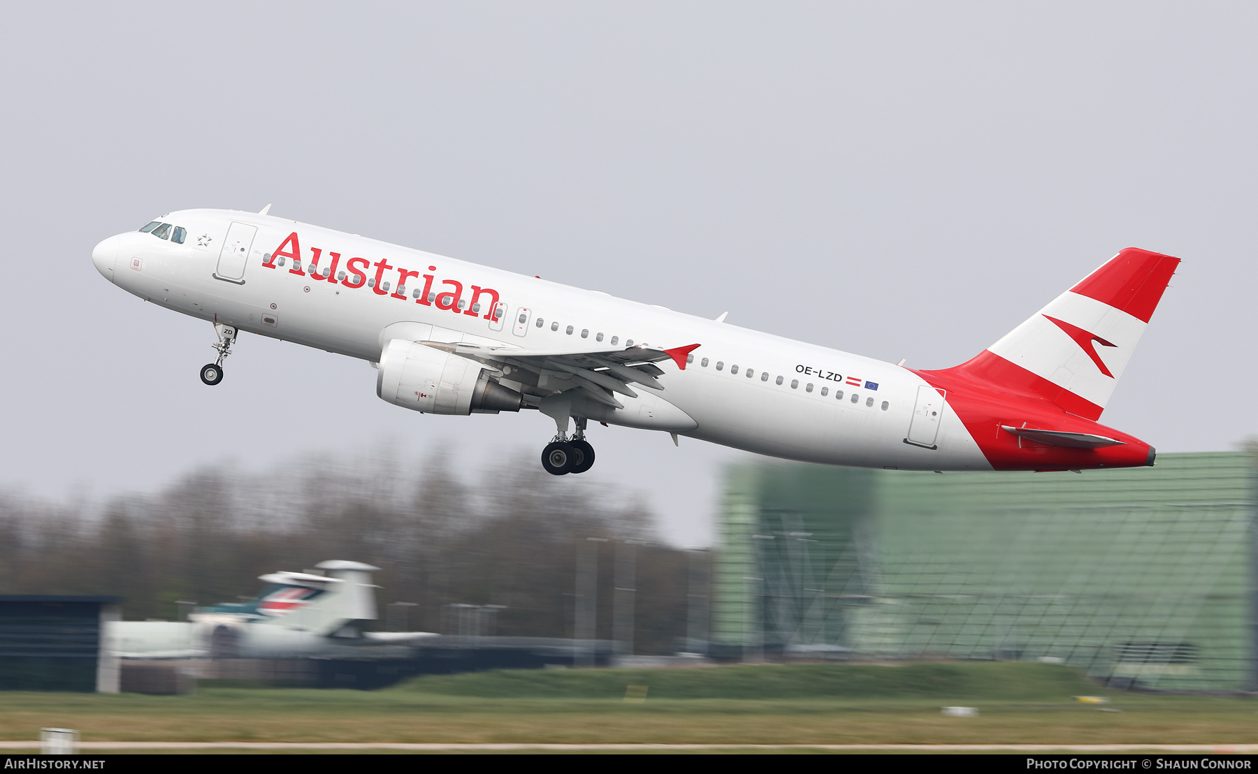 Aircraft Photo of OE-LZD | Airbus A320-214 | Austrian Airlines | AirHistory.net #449356